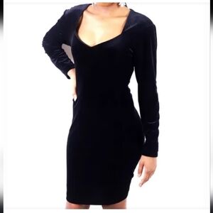 K PETITE COLLECTION Sweetheart V-Neck Black Velvet Bodycon Dress W Long Sleeve